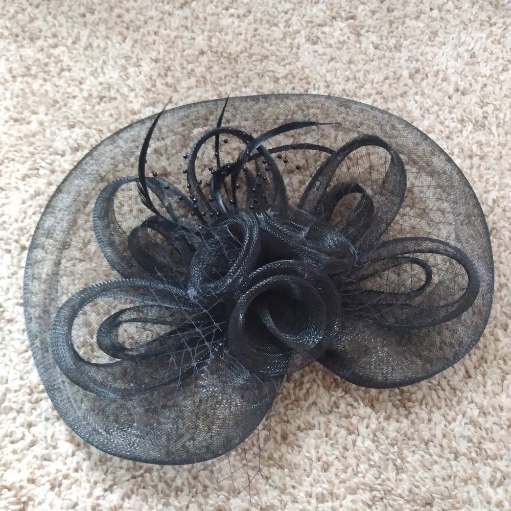 5 Fascinator Hair Accessories - Picture 4 of 16